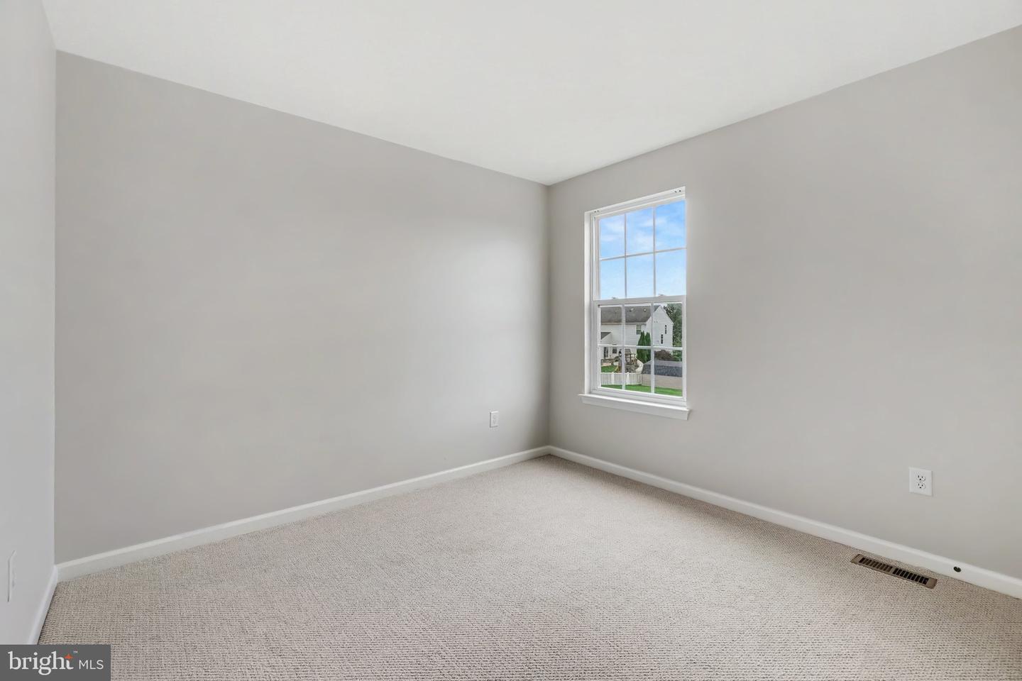 217 Berkshire Dr Property Photo 27