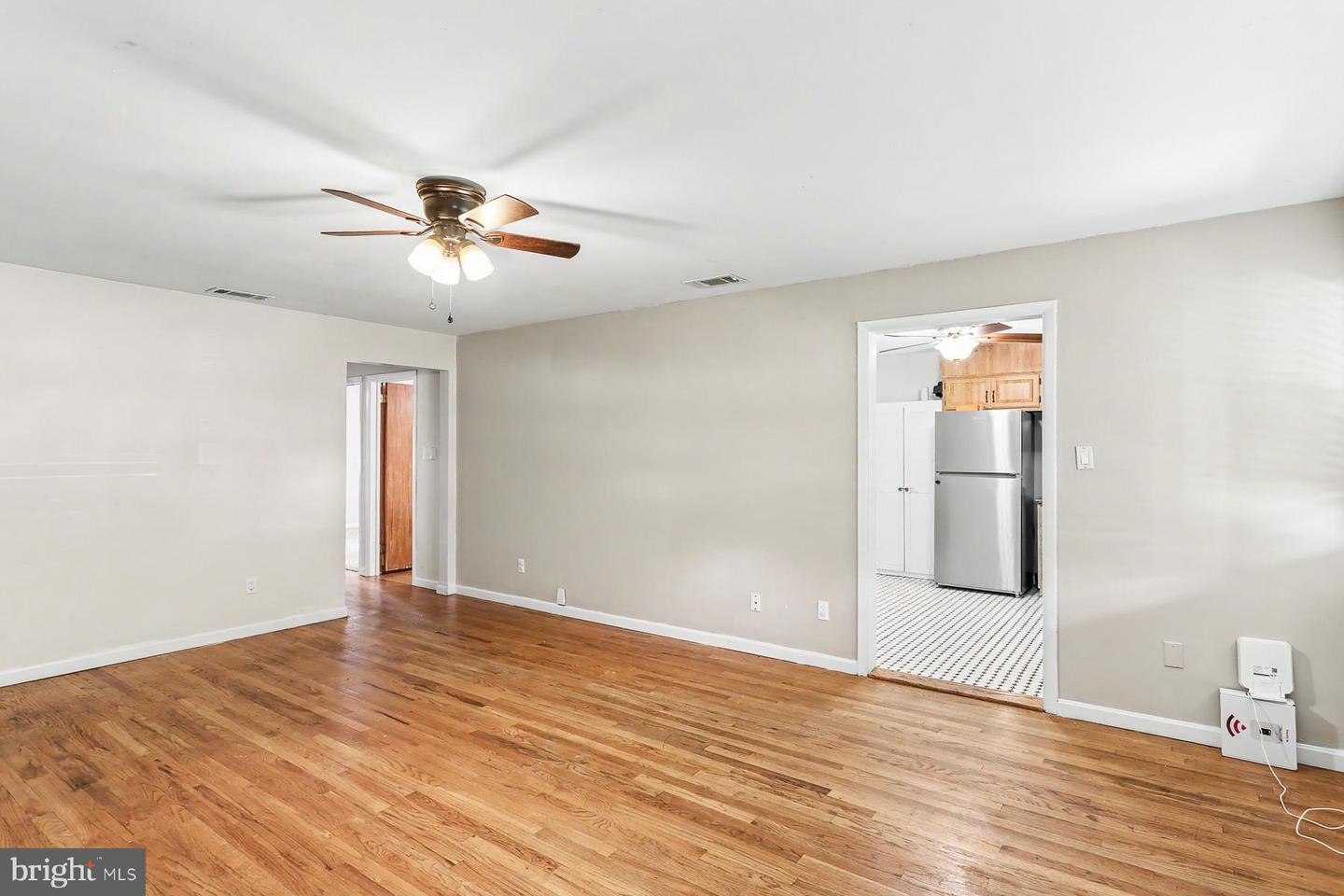 103 Maple Ave Property Photo 6
