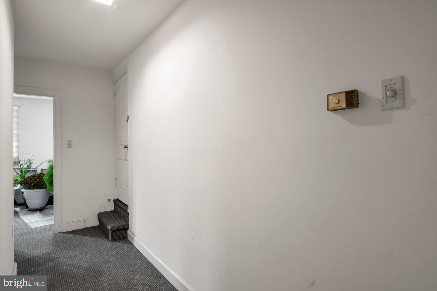 1602 Spring Rd Property Photo 9