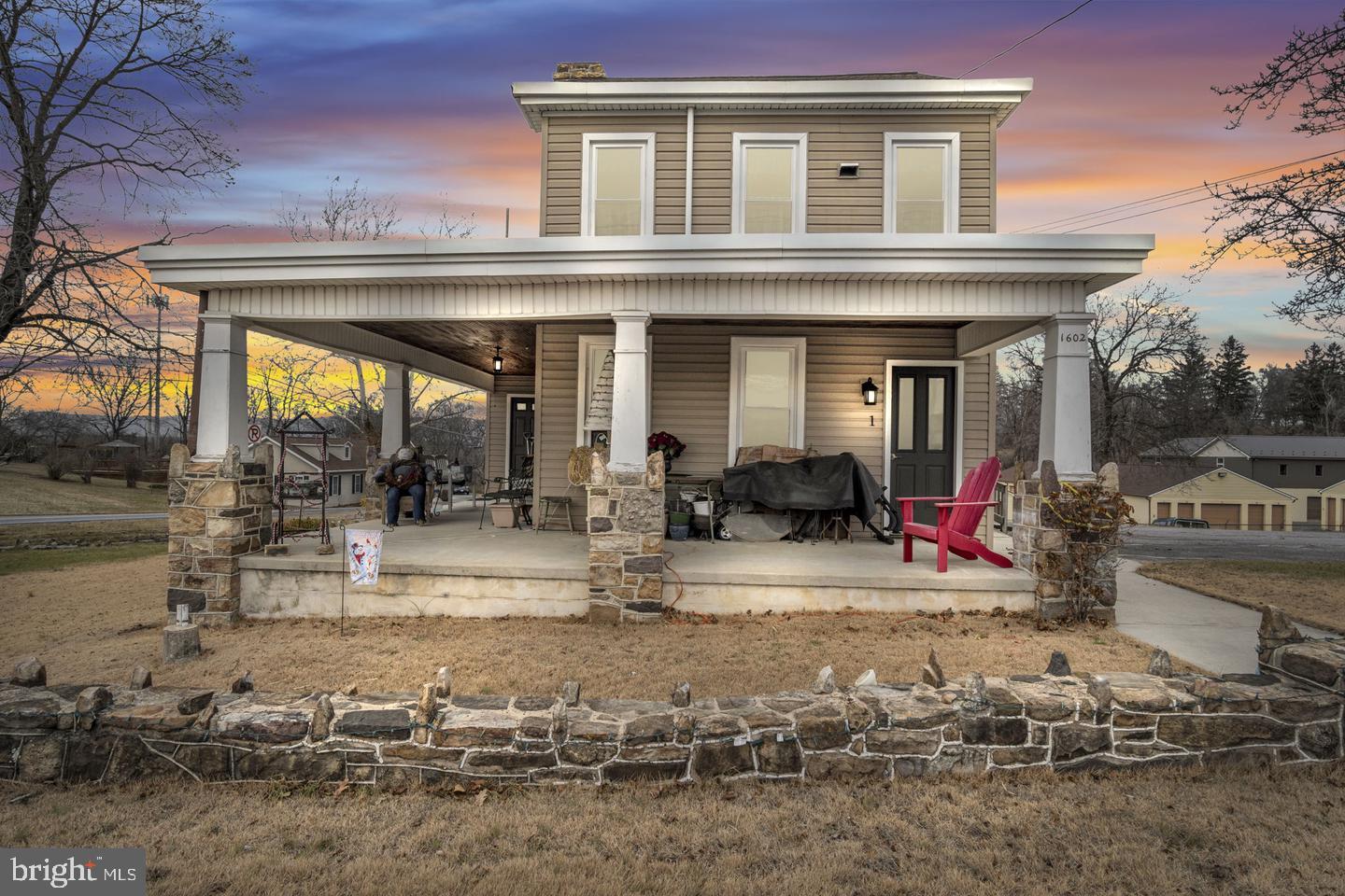 1602 Spring Rd Property Photo 1