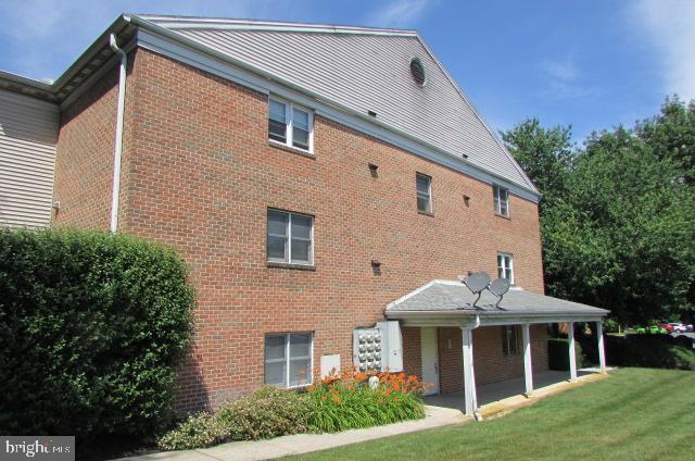 2101 Cedar Run Dr #206 Property Photo 6