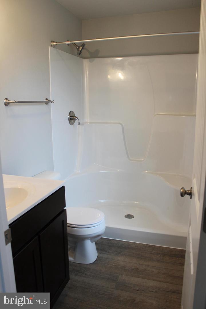 642 N N College St Property Photo 4