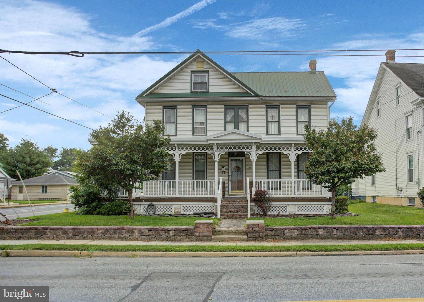 26 S FAYETTE ST Property Photo 1