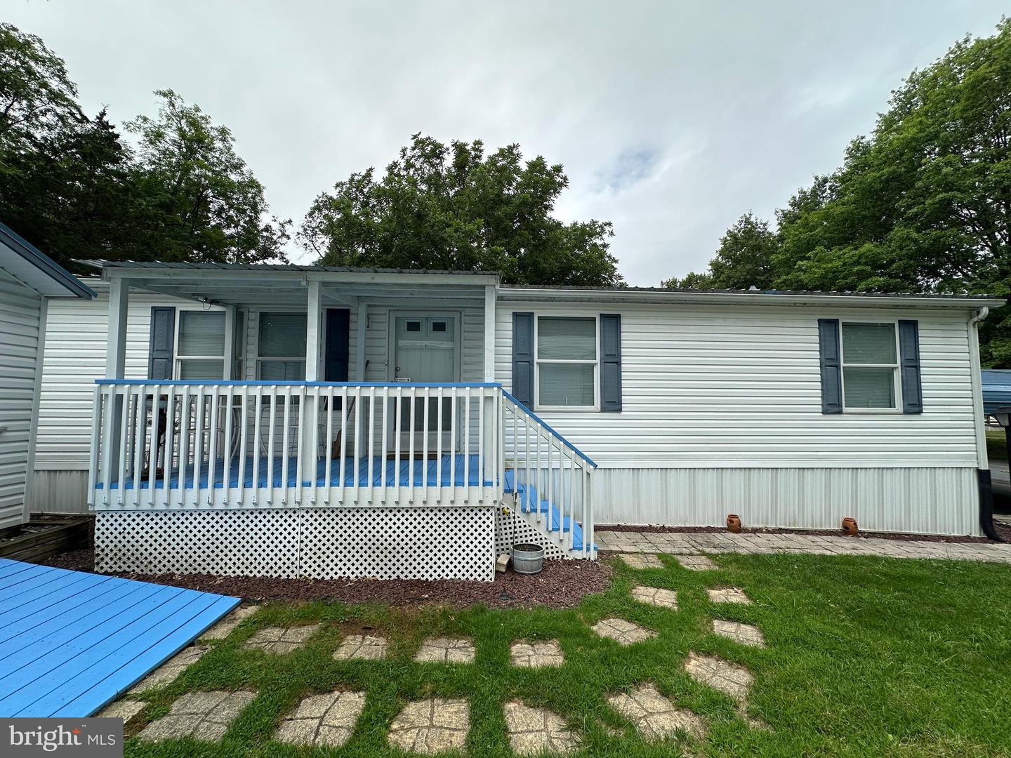 151 Gardner Dr Property Photo 2
