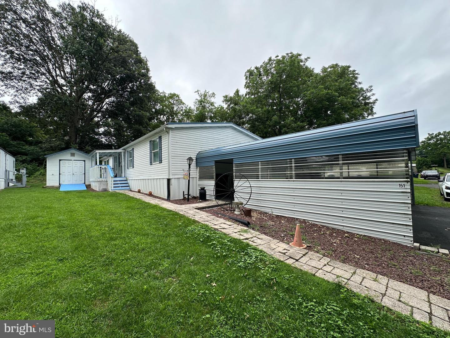 151 Gardner Dr Property Photo 7