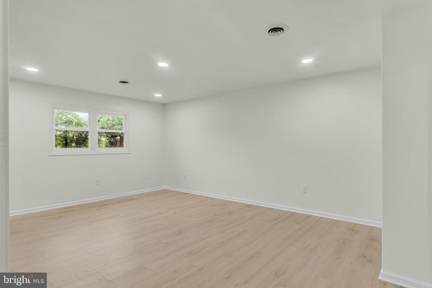 3922 Cherylbrook Dr Property Photo 23