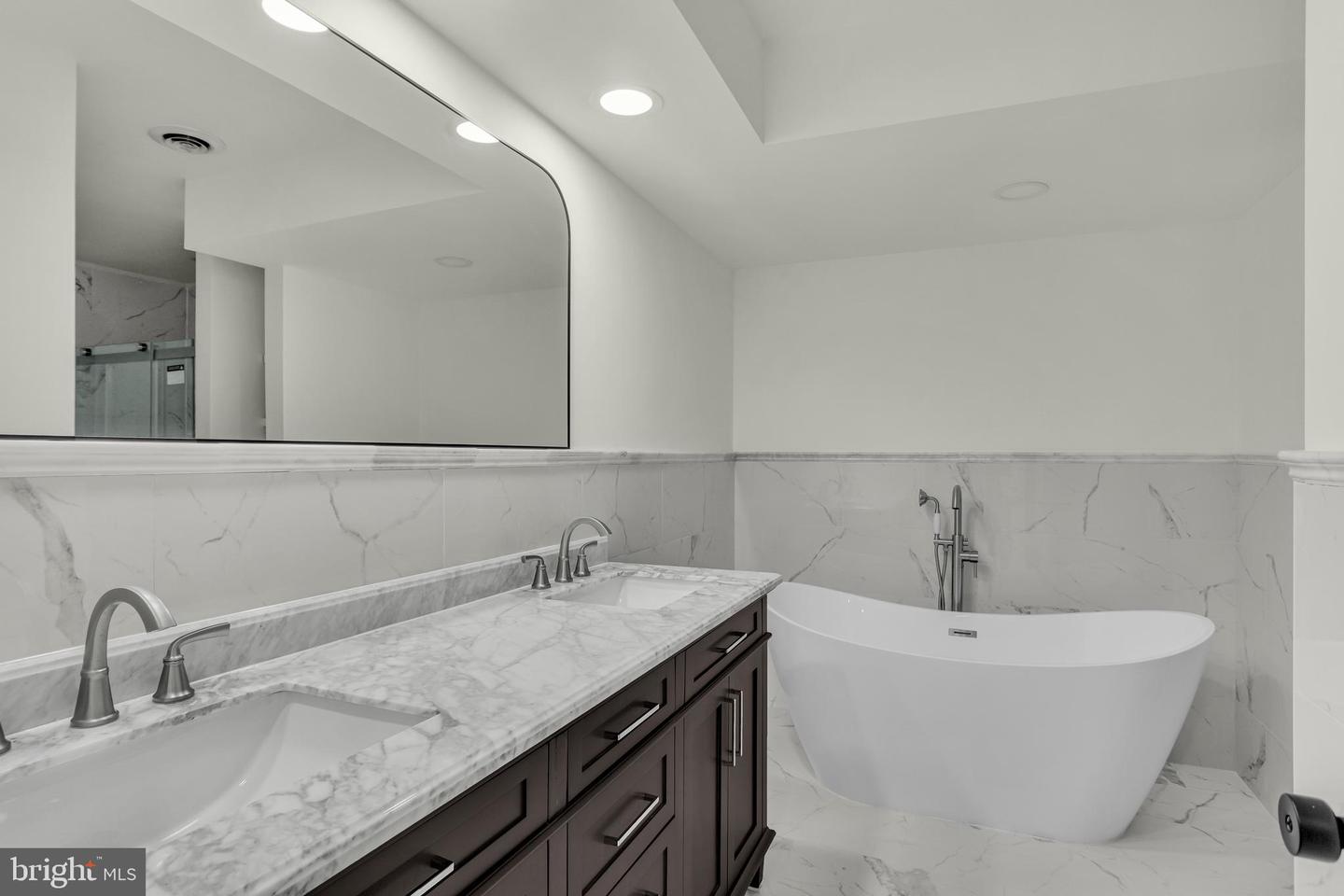 3922 Cherylbrook Dr Property Photo 25