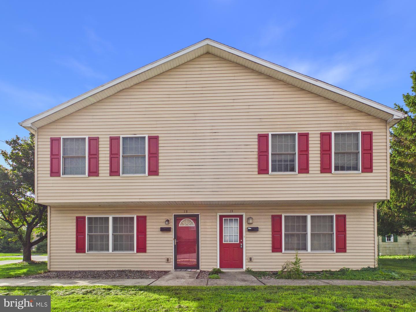 15 S Chestnut St Property Photo 1