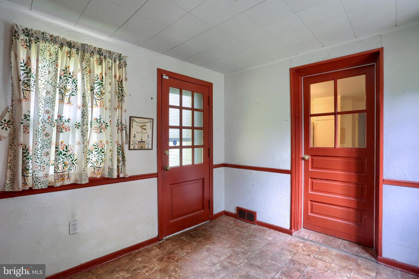 727 Arlington Rd Property Photo 8