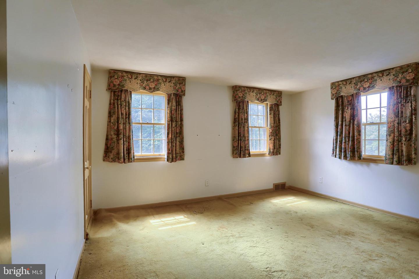 727 Arlington Rd Property Photo 10