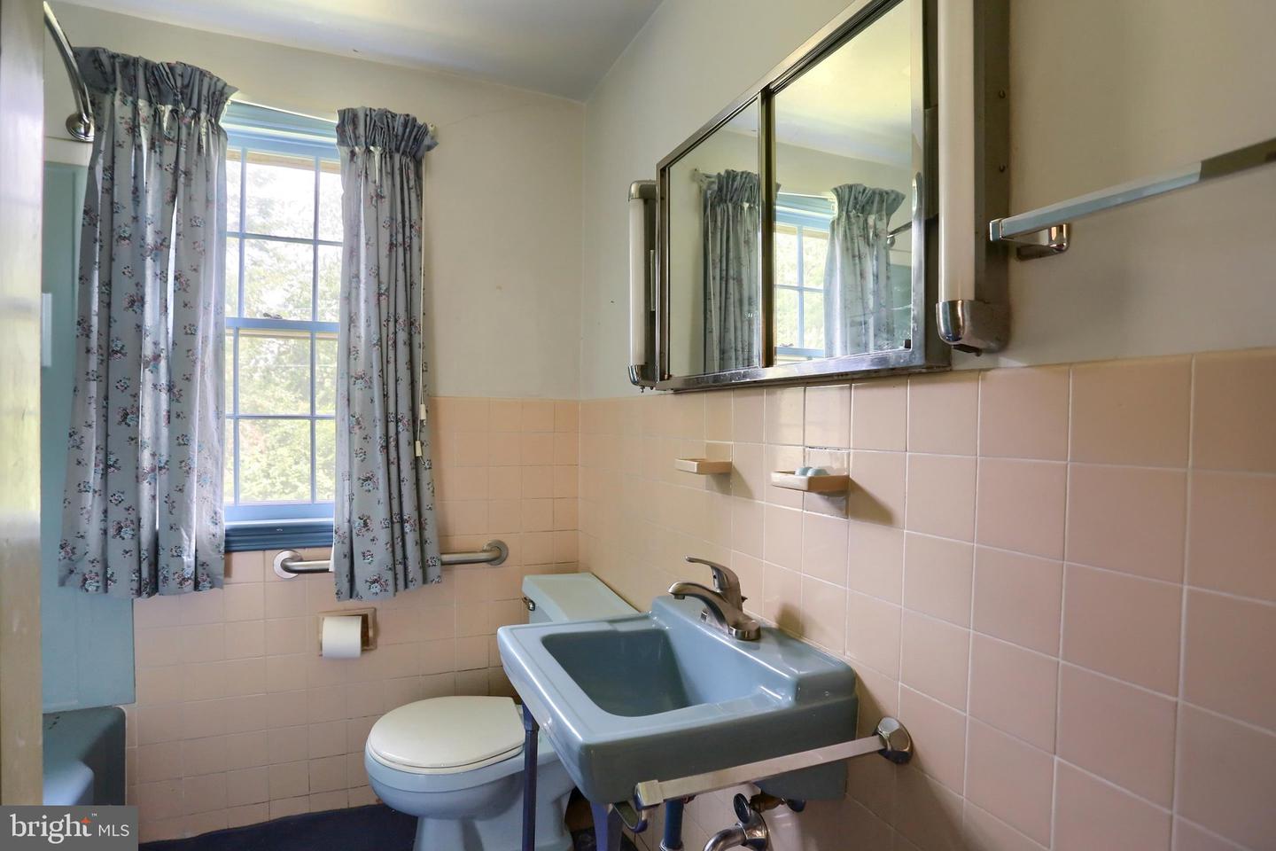 727 Arlington Rd Property Photo 12