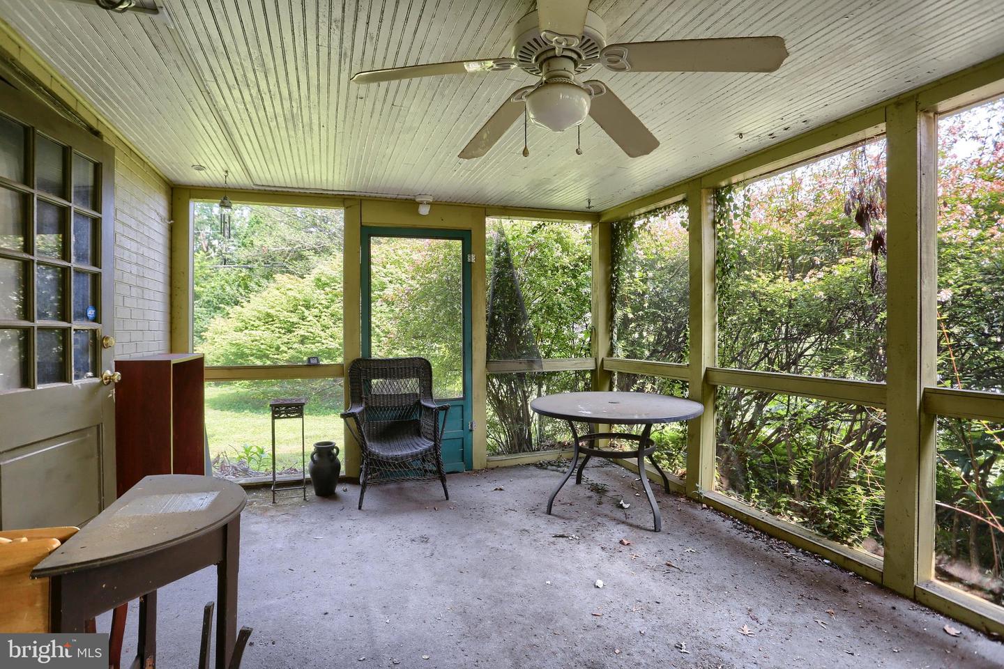 727 Arlington Rd Property Photo 16