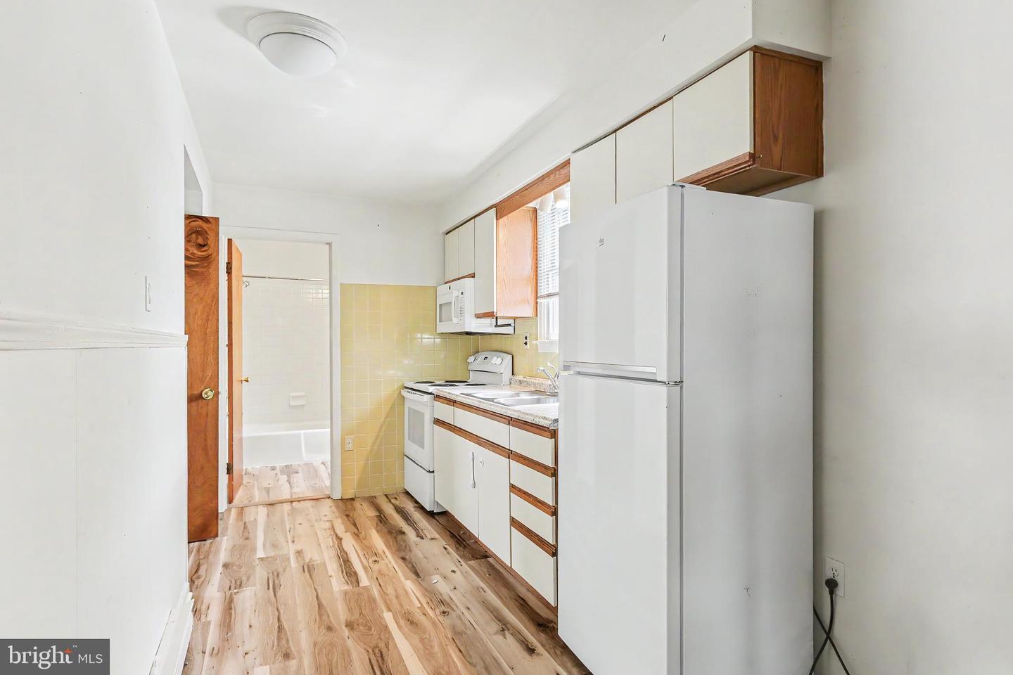 801 Bridge St #2 Property Photo 6