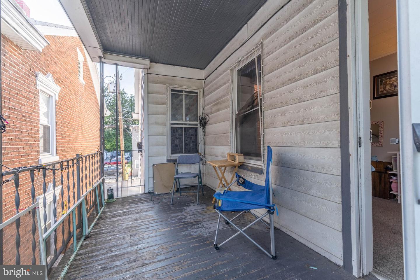 553 N Bedford St Property Photo 11