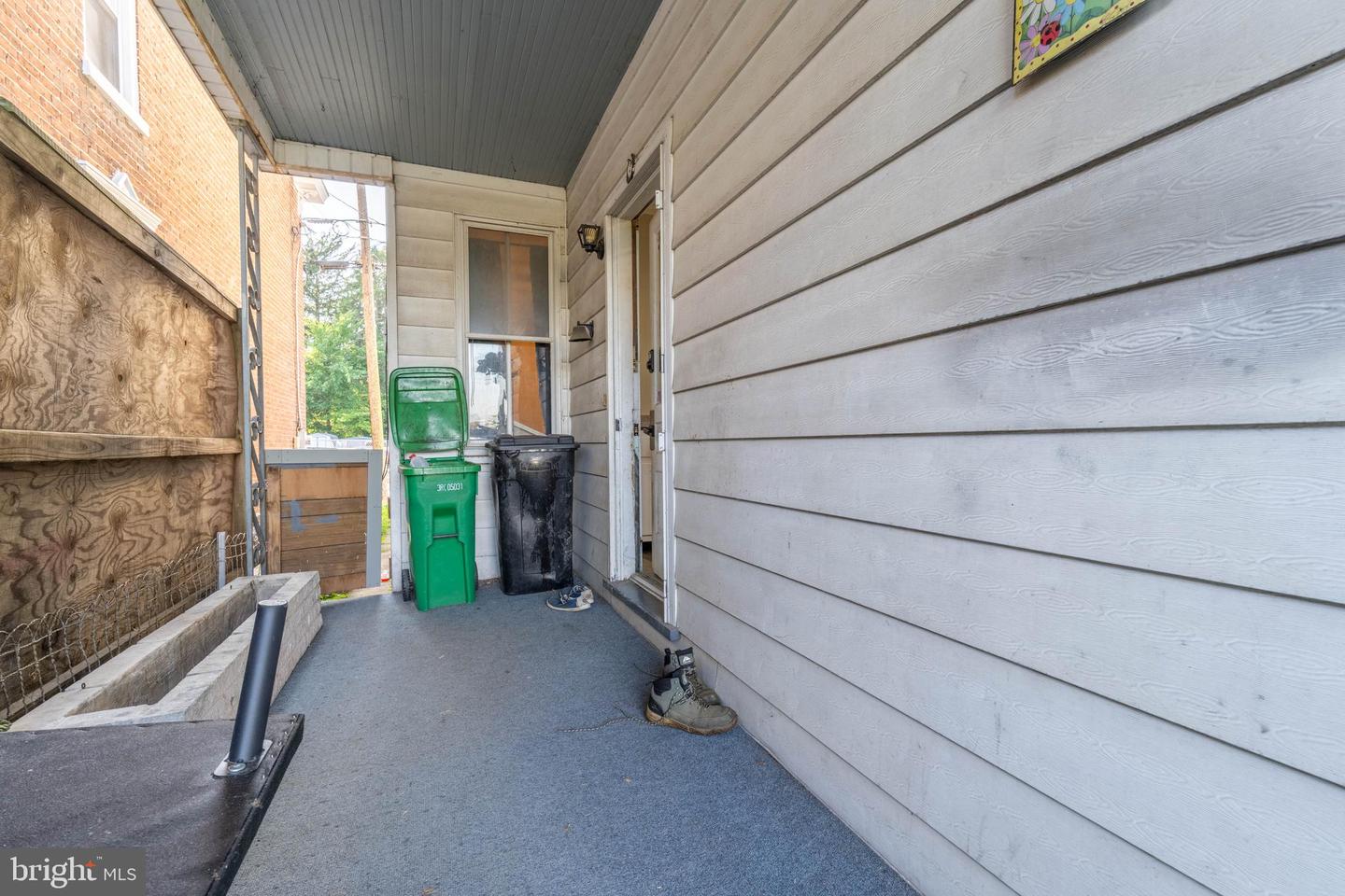553 N Bedford St Property Photo 21
