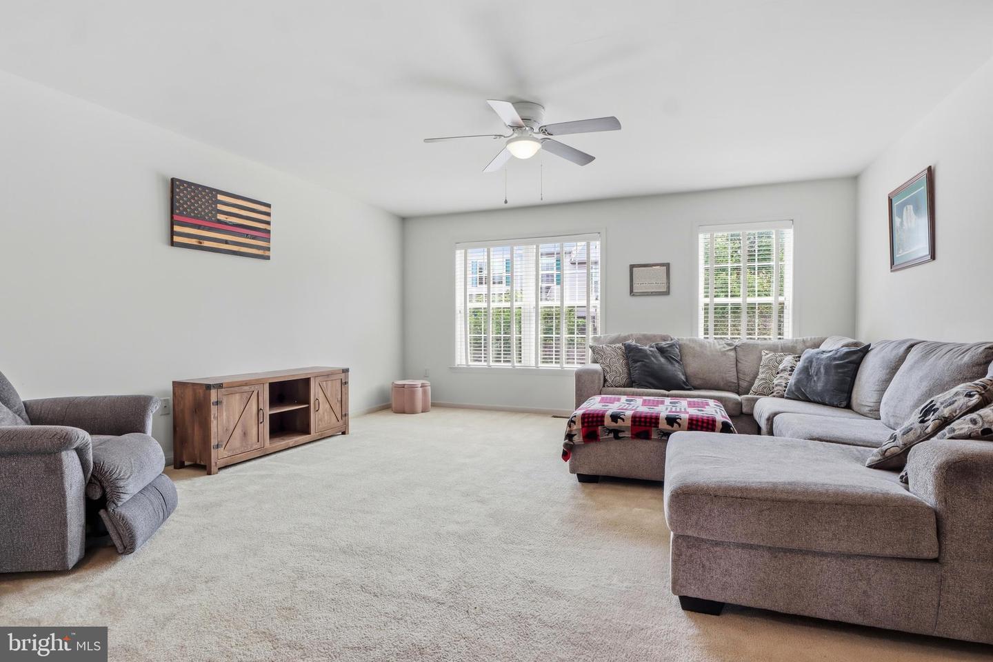 555 Meadow Croft Cir Property Photo 7