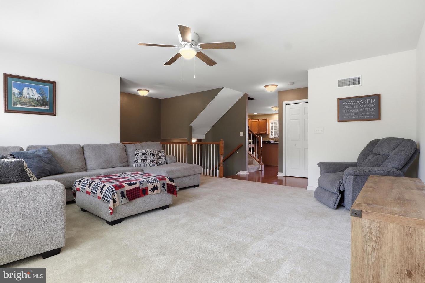 555 Meadow Croft Cir Property Photo 8