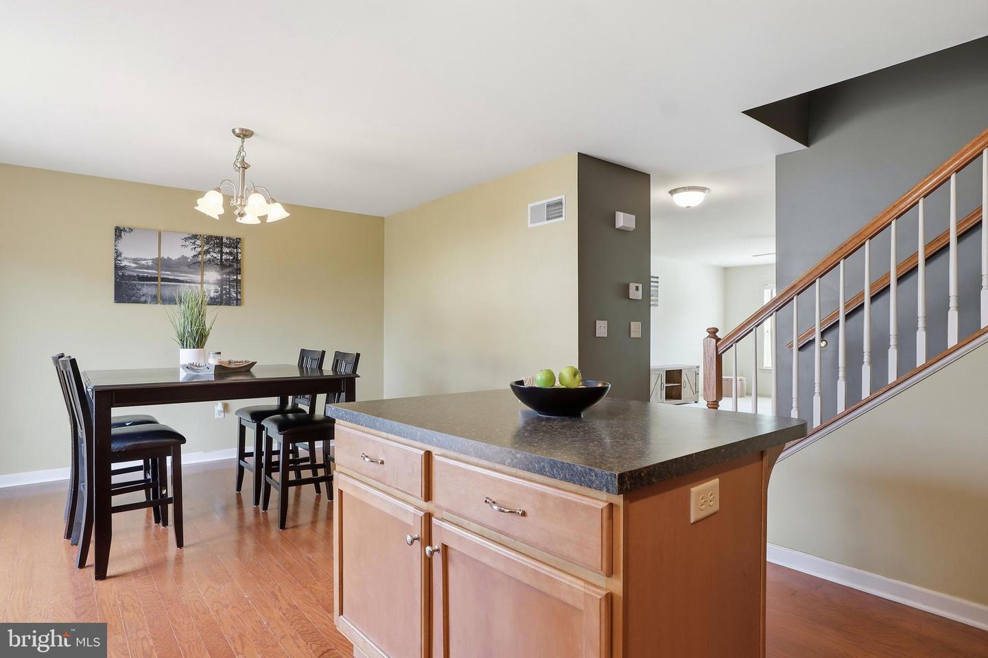 555 Meadow Croft Cir Property Photo 15