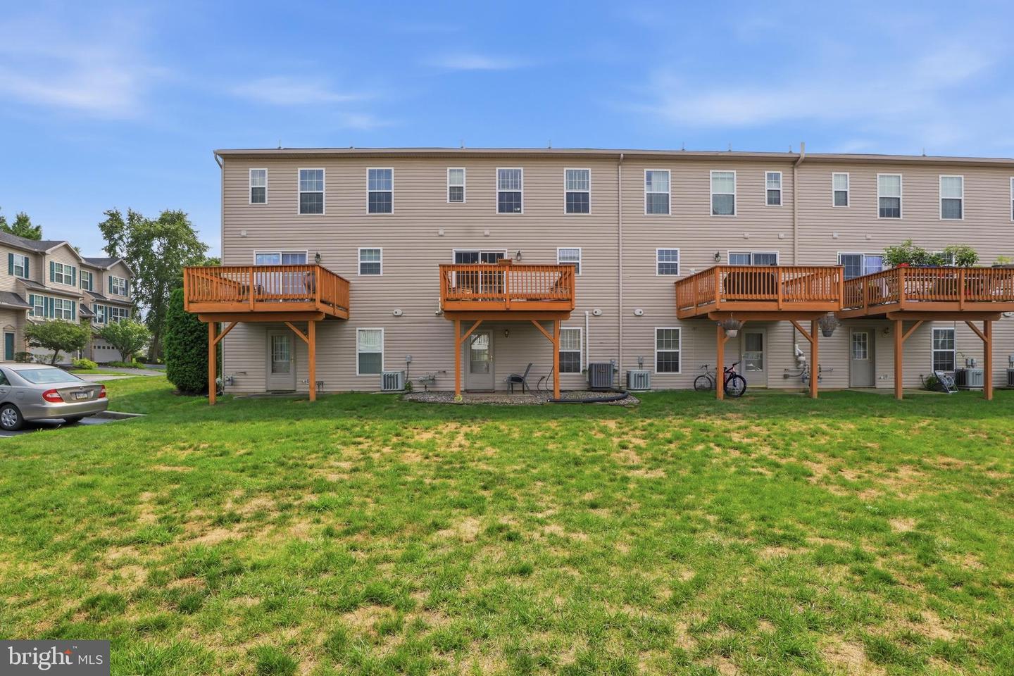 555 Meadow Croft Cir Property Photo 42