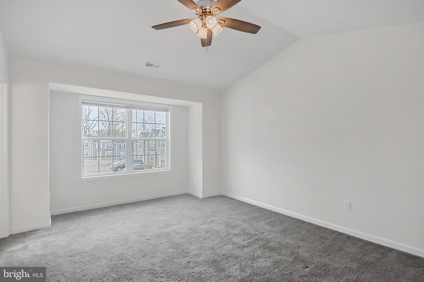 24 Laurel Way Property Photo 10