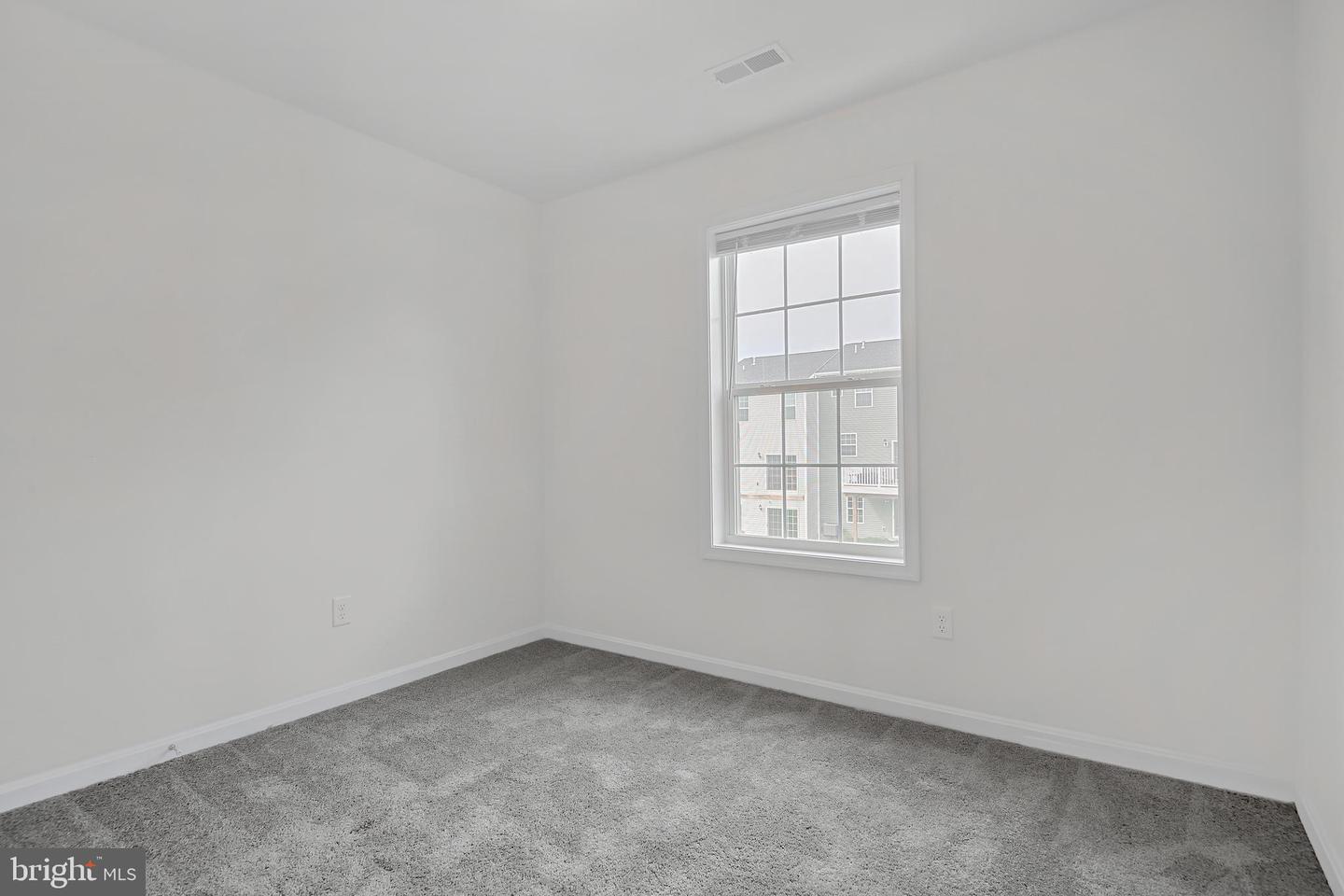 24 Laurel Way Property Photo 13