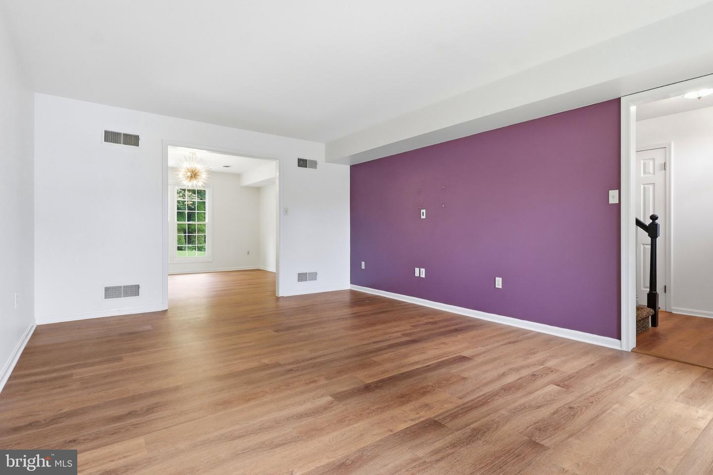 6359 Stanford Ct Property Photo 7