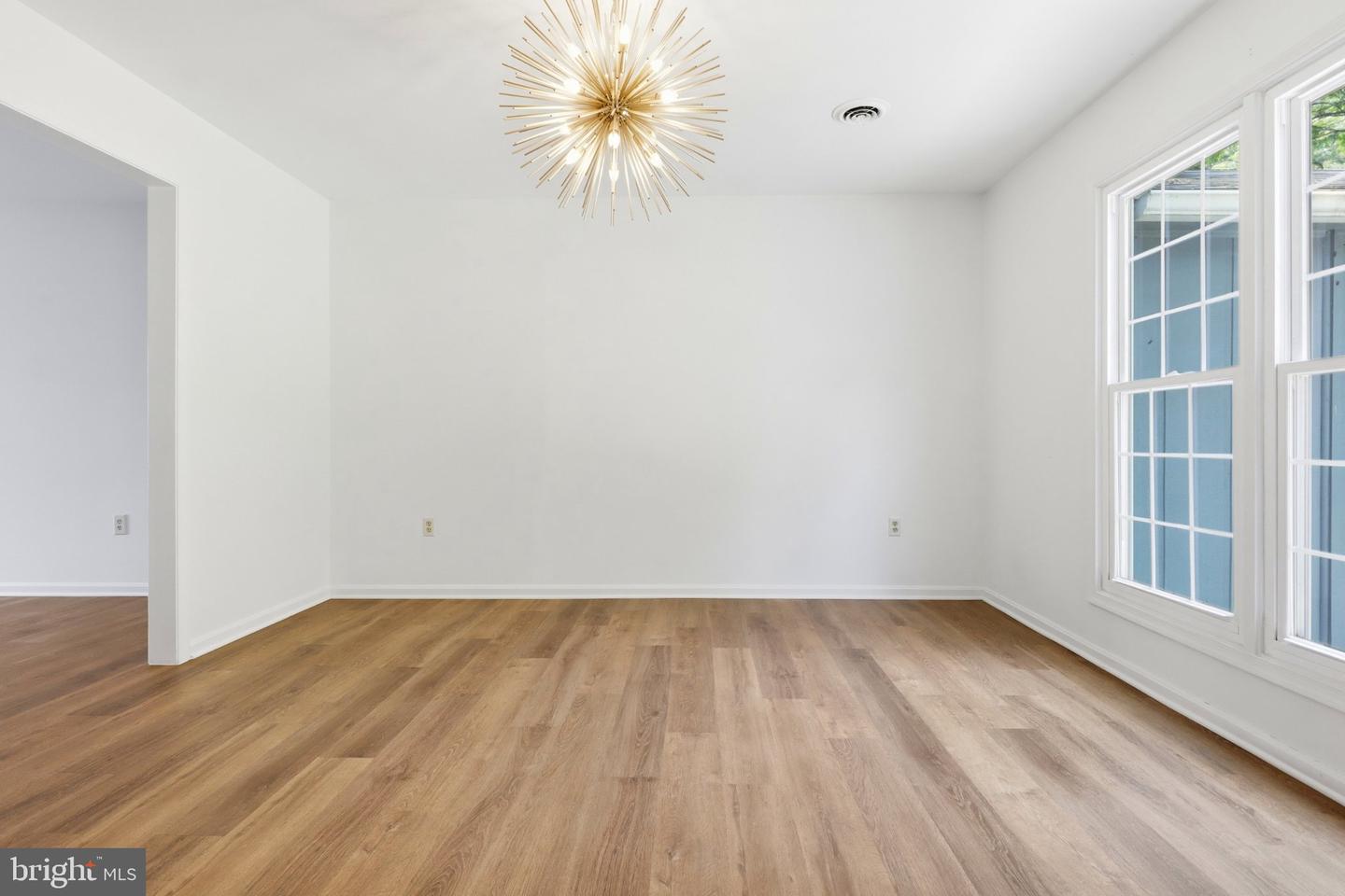 6359 Stanford Ct Property Photo 10