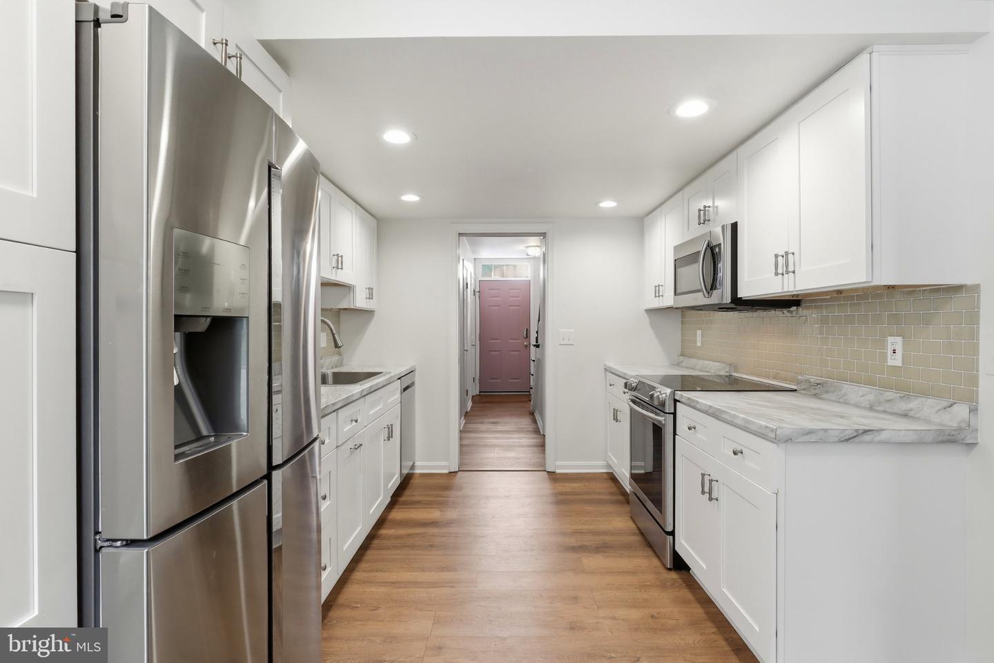 6359 Stanford Ct Property Photo 12