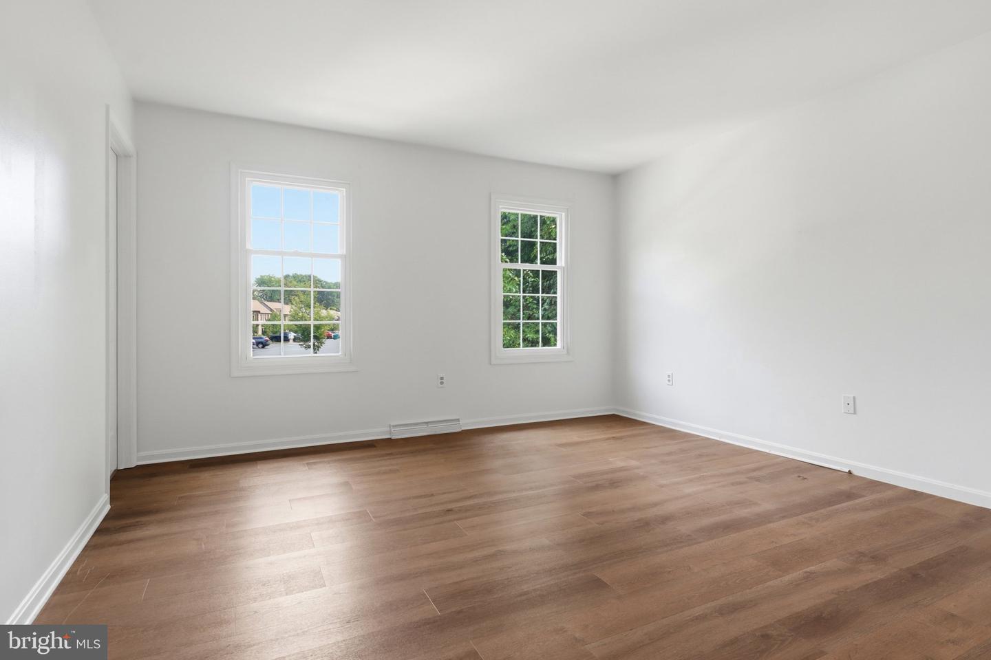 6359 Stanford Ct Property Photo 25