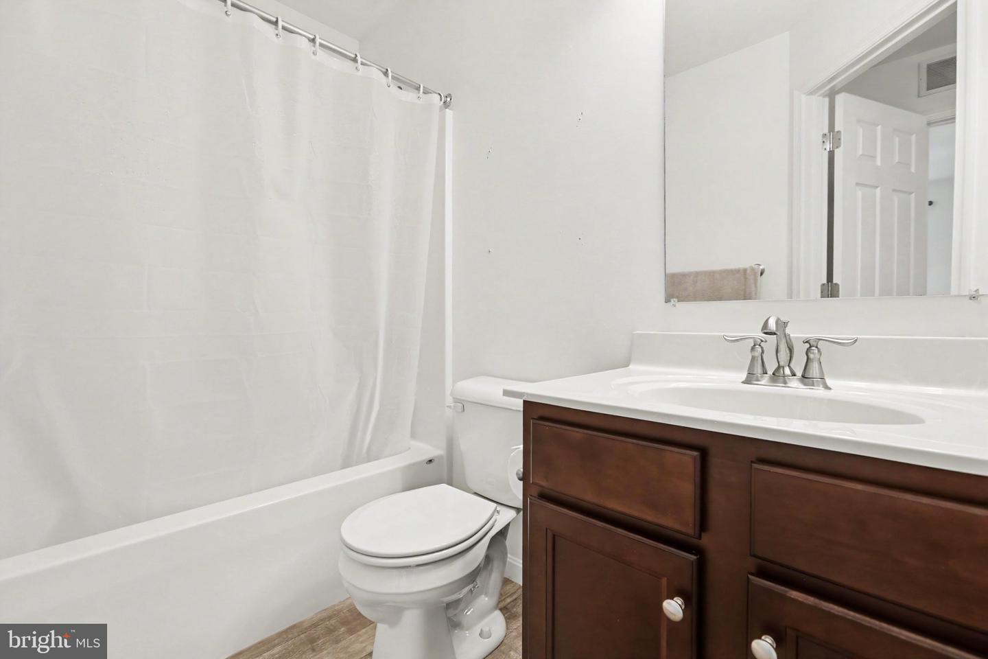 276 Melbourne Ln Property Photo 20