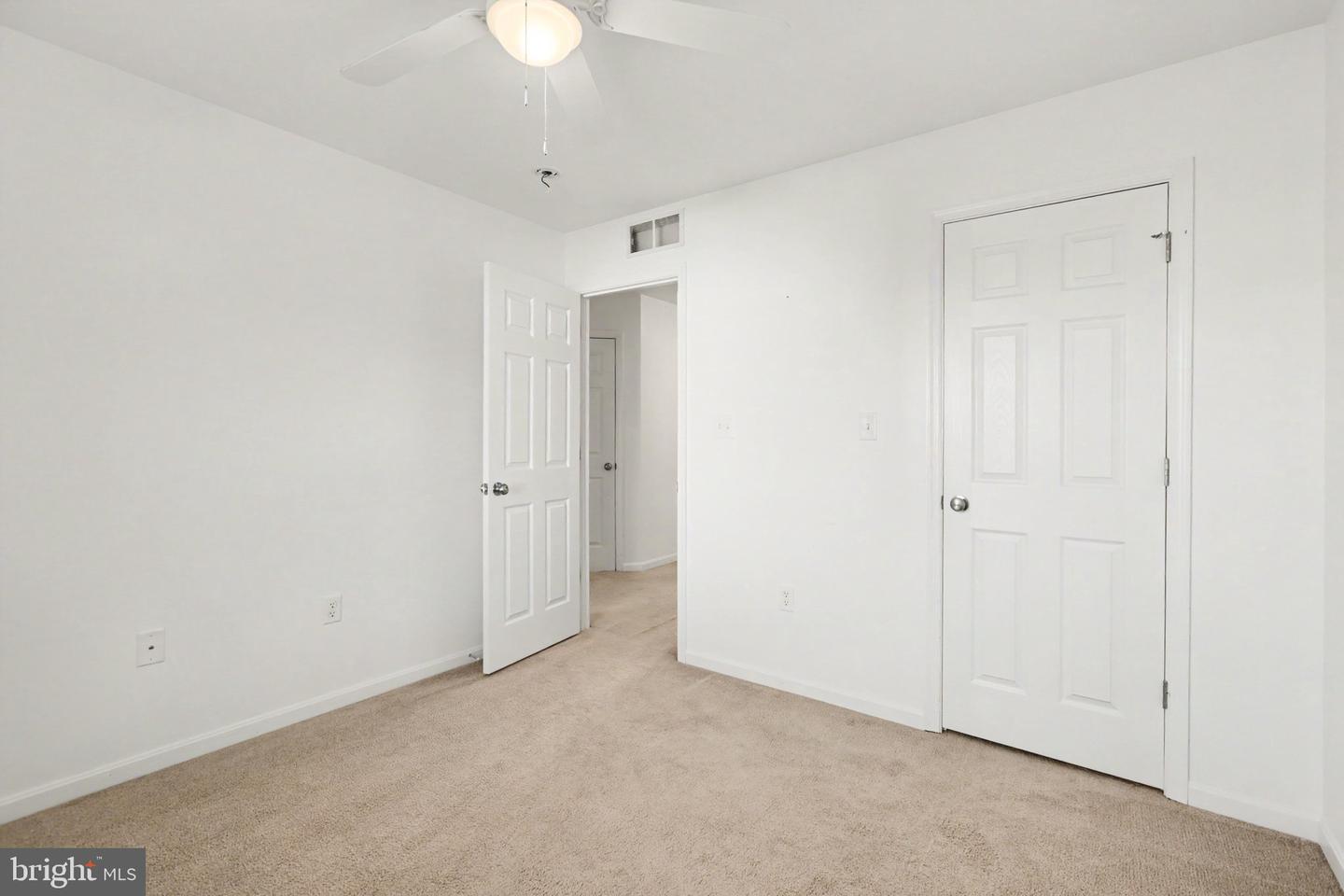 276 Melbourne Ln Property Photo 24