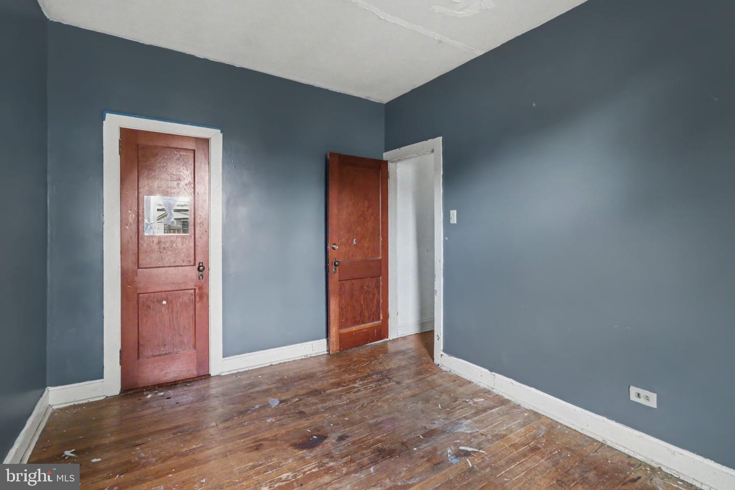 453 W Penn St Property Photo 5