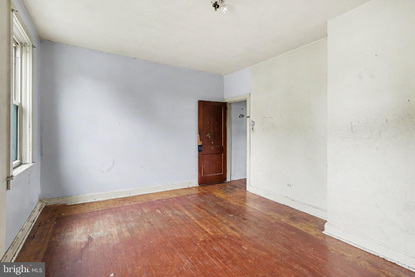 453 W Penn St Property Photo 15