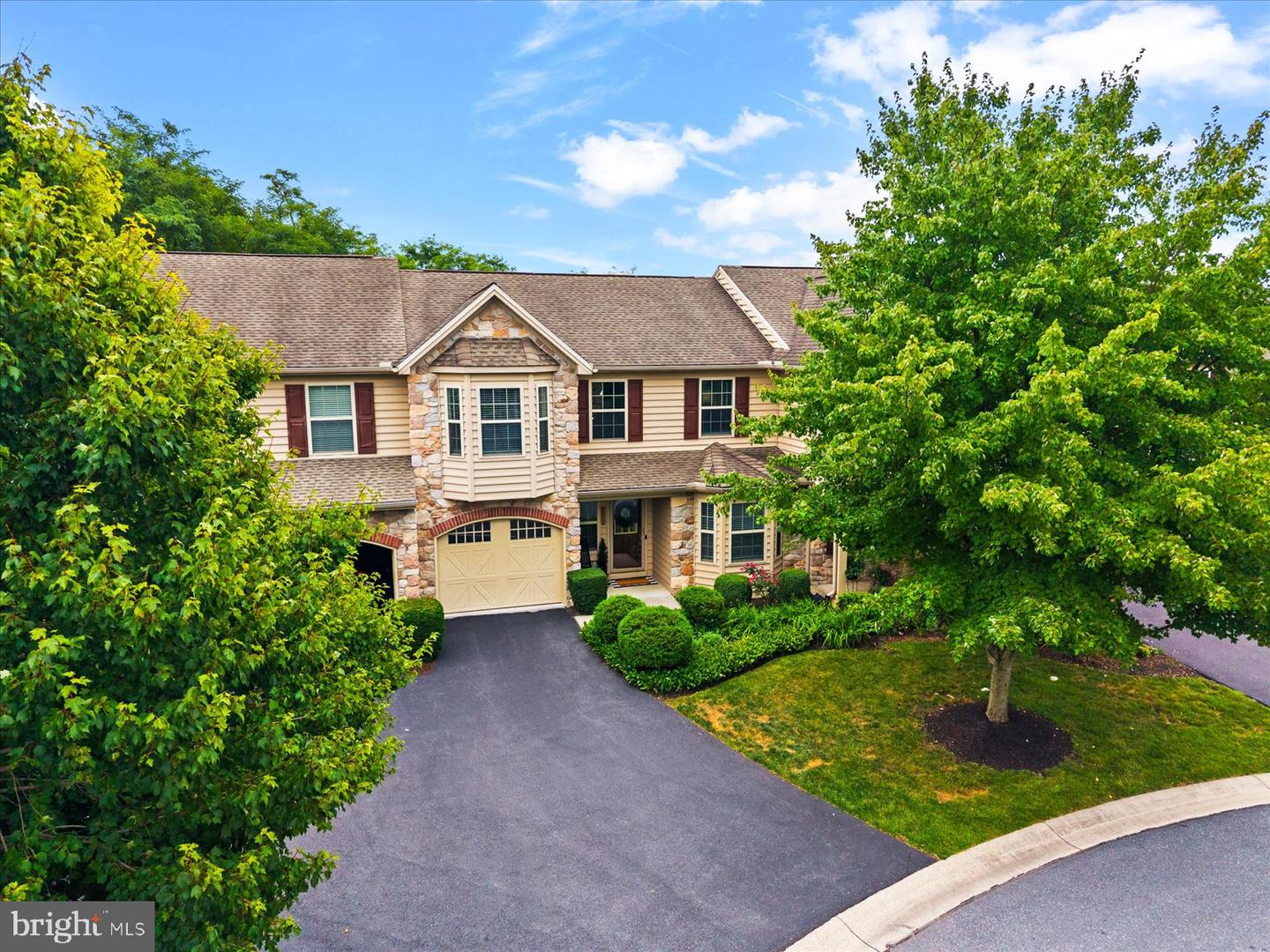 2012 Golden Ct Property Photo 2