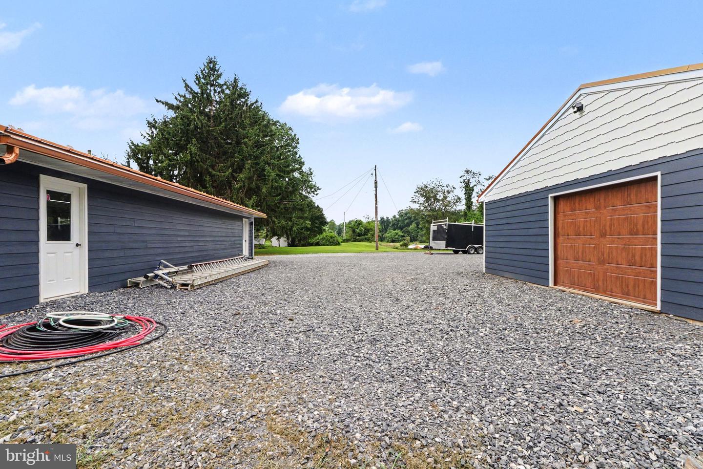 871 Alexander Spring Rd Property Photo 4