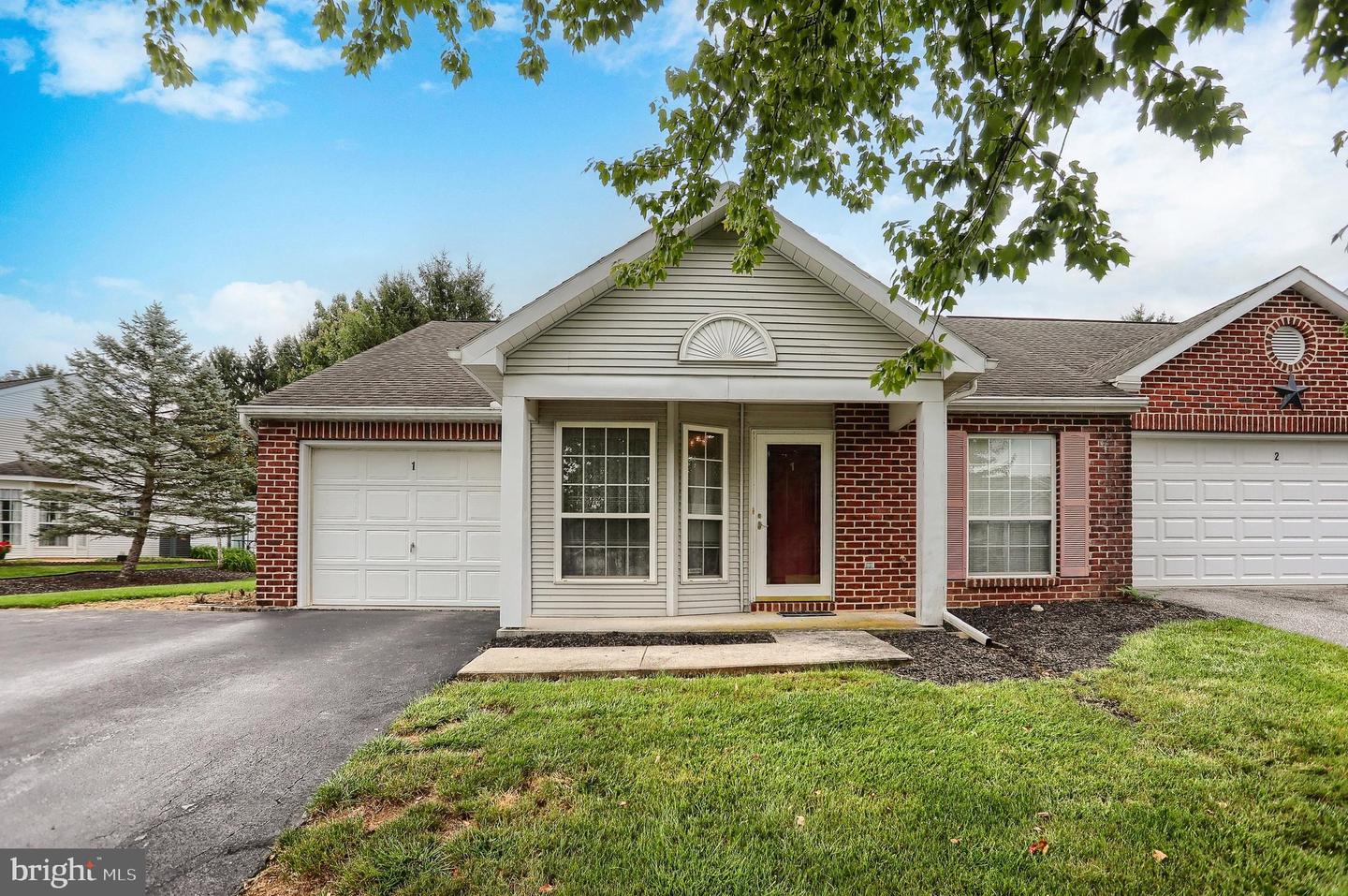 1 THORNHILL CT Property Photo 1