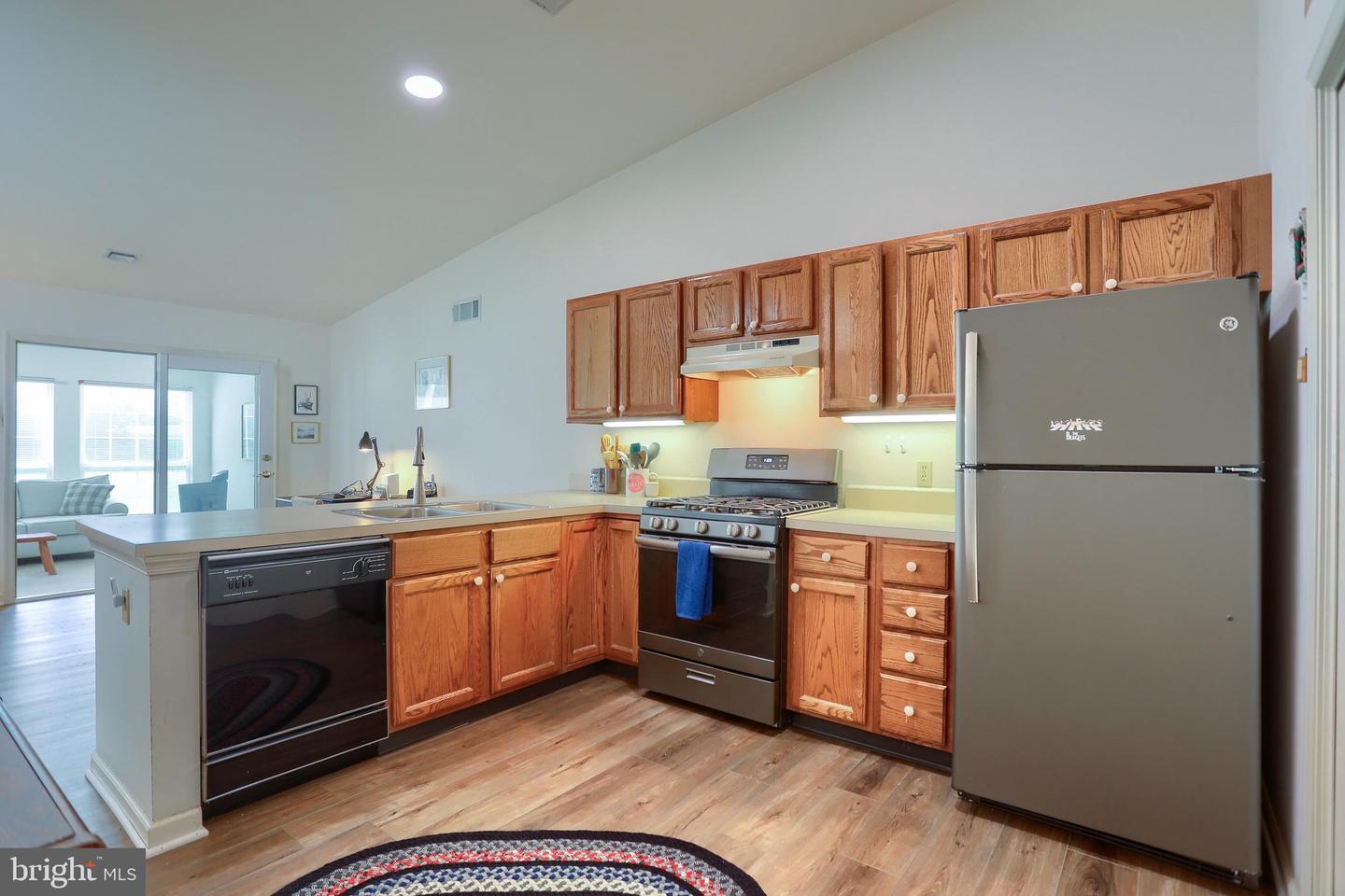 1 Thornhill Ct Property Photo 4
