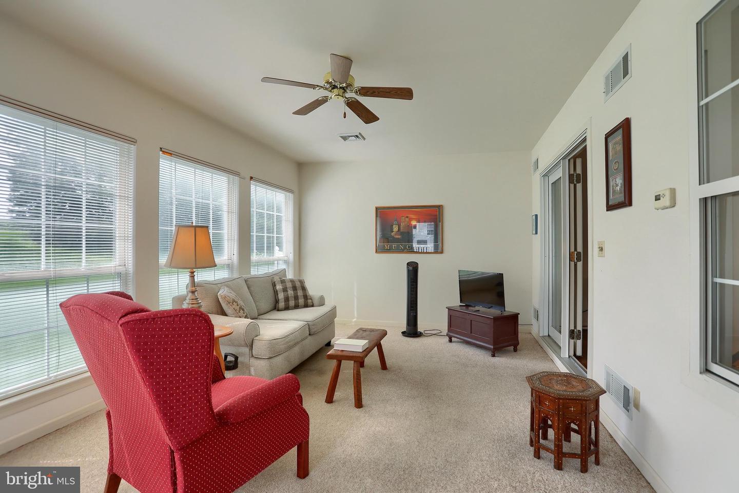 1 Thornhill Ct Property Photo 12