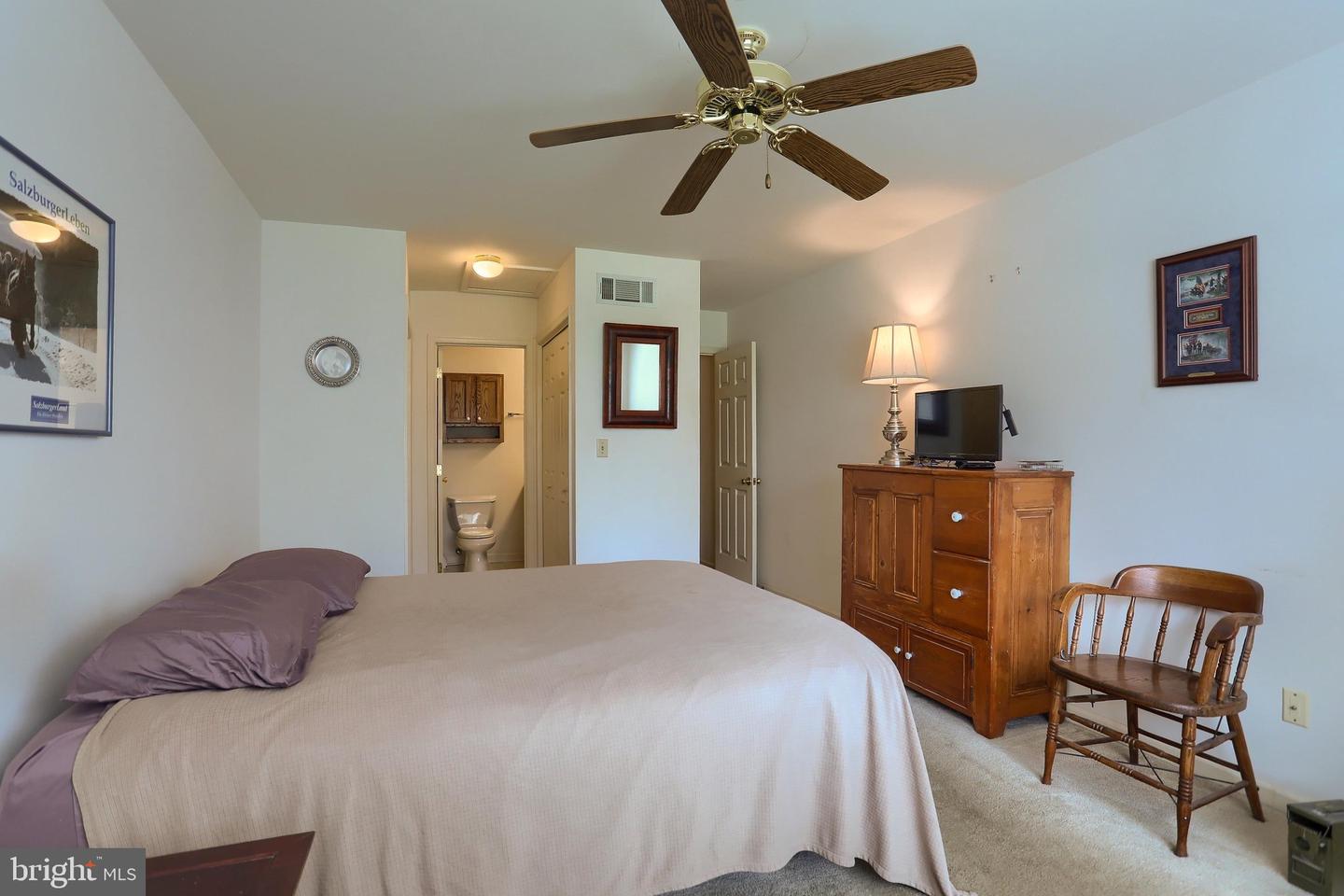 1 Thornhill Ct Property Photo 14