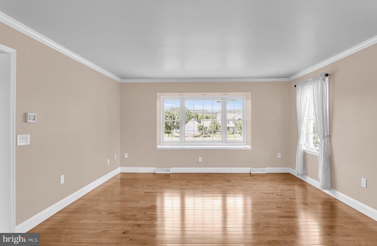 1813 Hunter Dr Property Photo 3