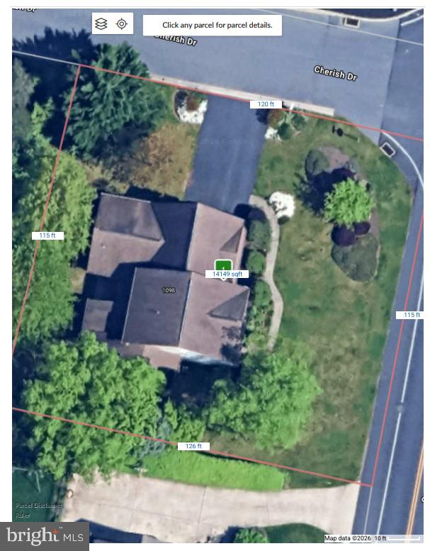 1098 Country Club Rd Property Photo 1