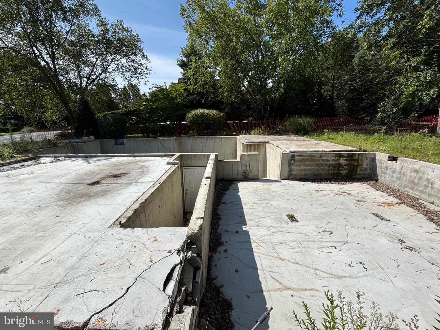 1098 Country Club Rd Property Photo 7