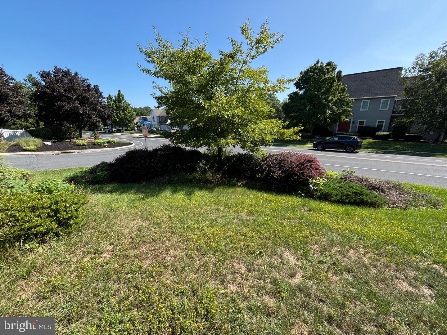 1098 Country Club Rd Property Photo 9