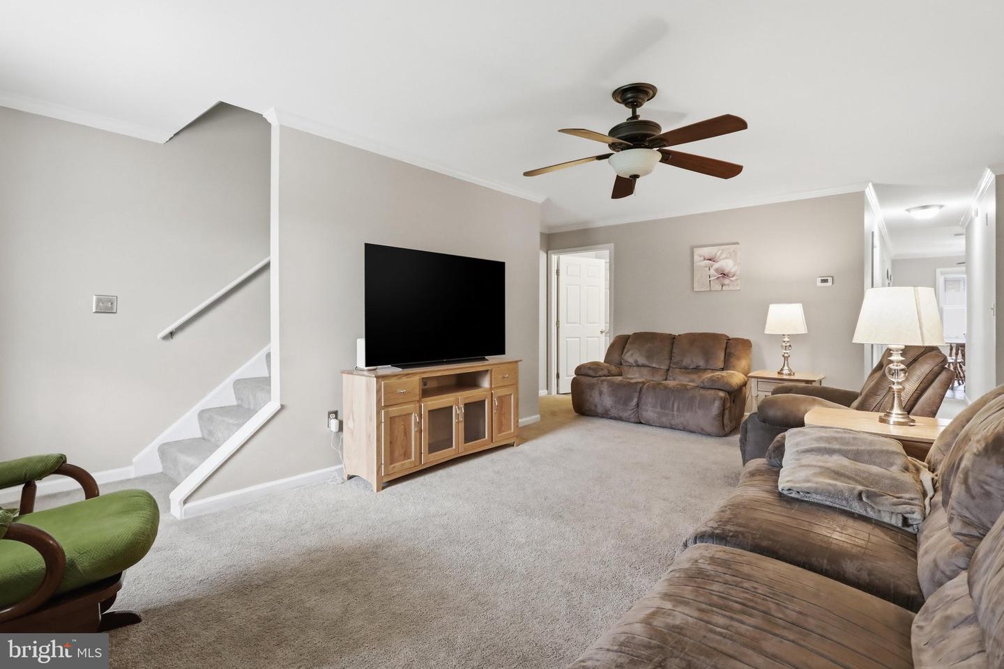 18 Larch Property Photo 5