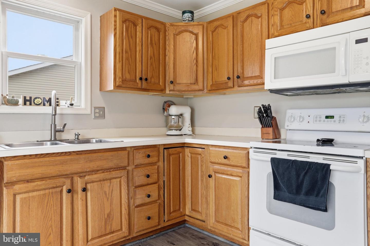18 Larch Property Photo 9