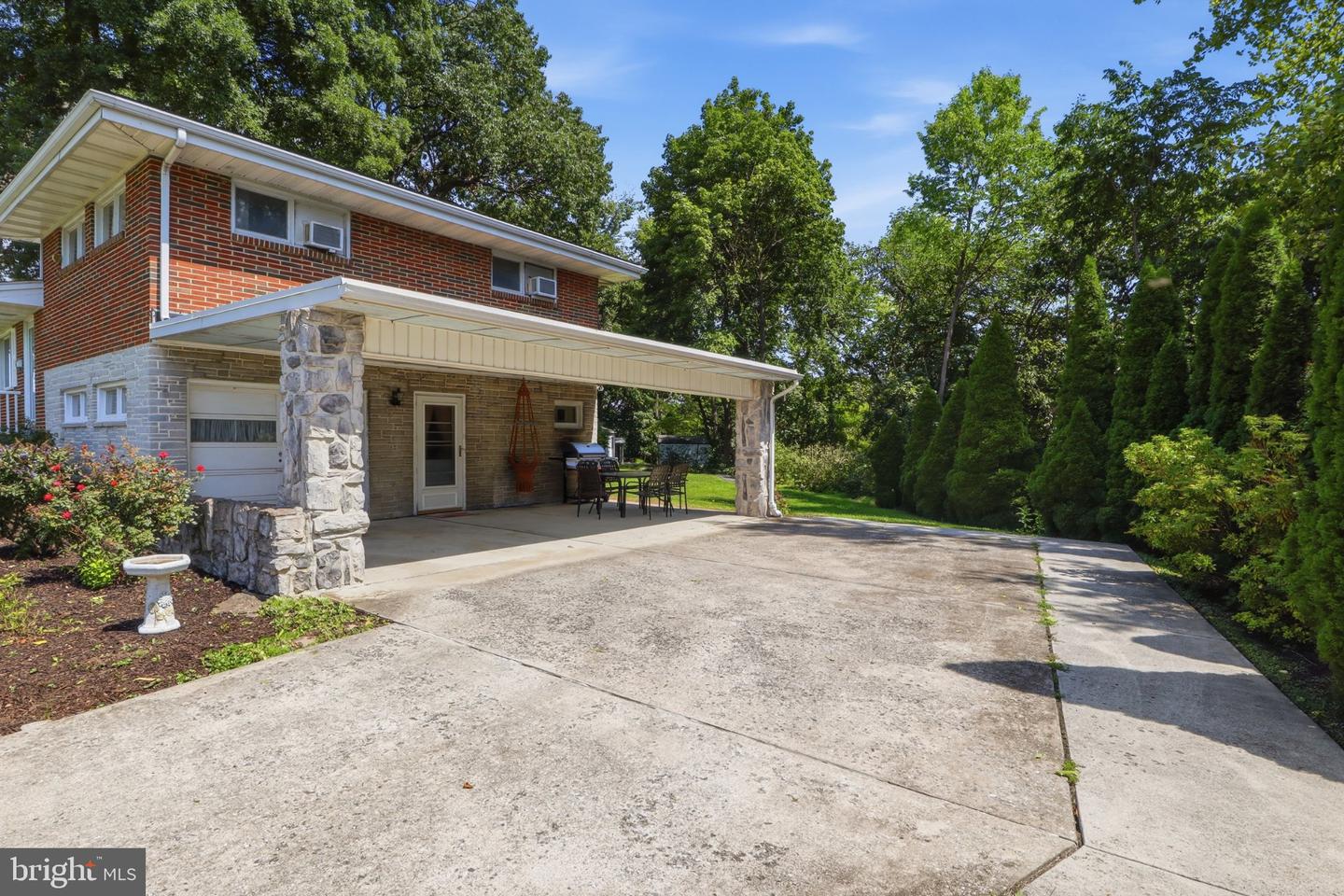 115 Allen Ct Property Photo 5