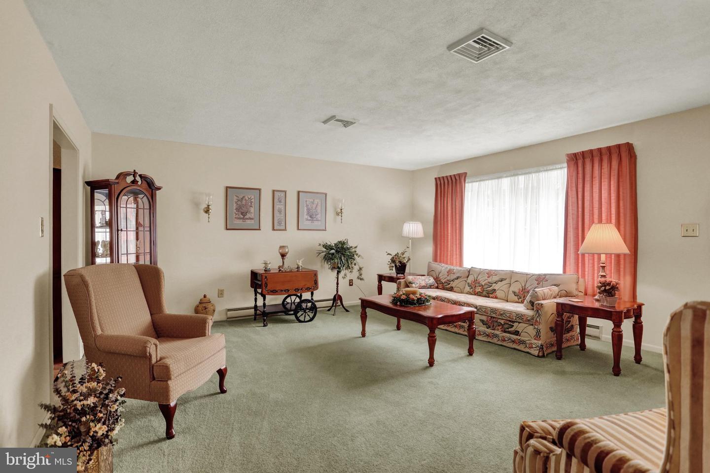 545 Boxwood Ln Property Photo 14