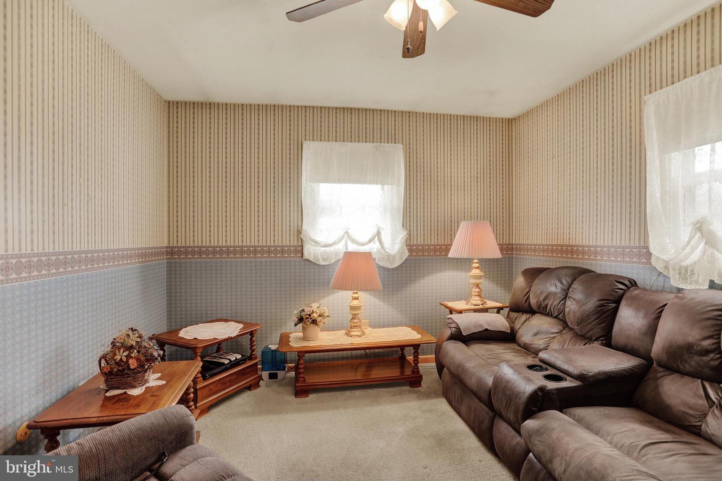 545 Boxwood Ln Property Photo 19