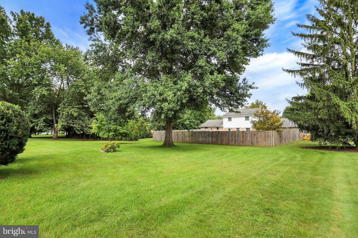 545 Boxwood Ln Property Photo 41