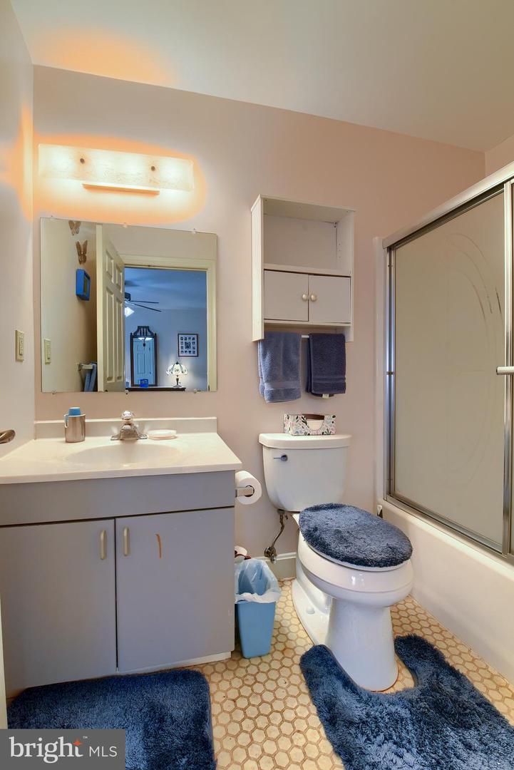 1202 White Birch Ln Property Photo 18